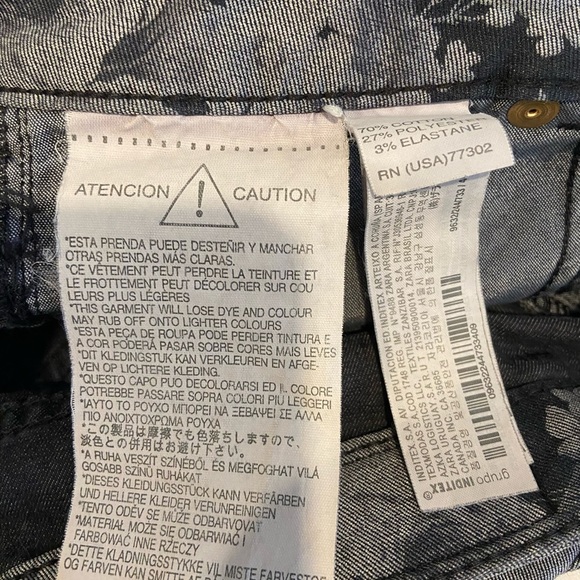 ZARA WOMAN PREMIUM DENIMWEAR COLLECTION Size 28 - Picture 9 of 11